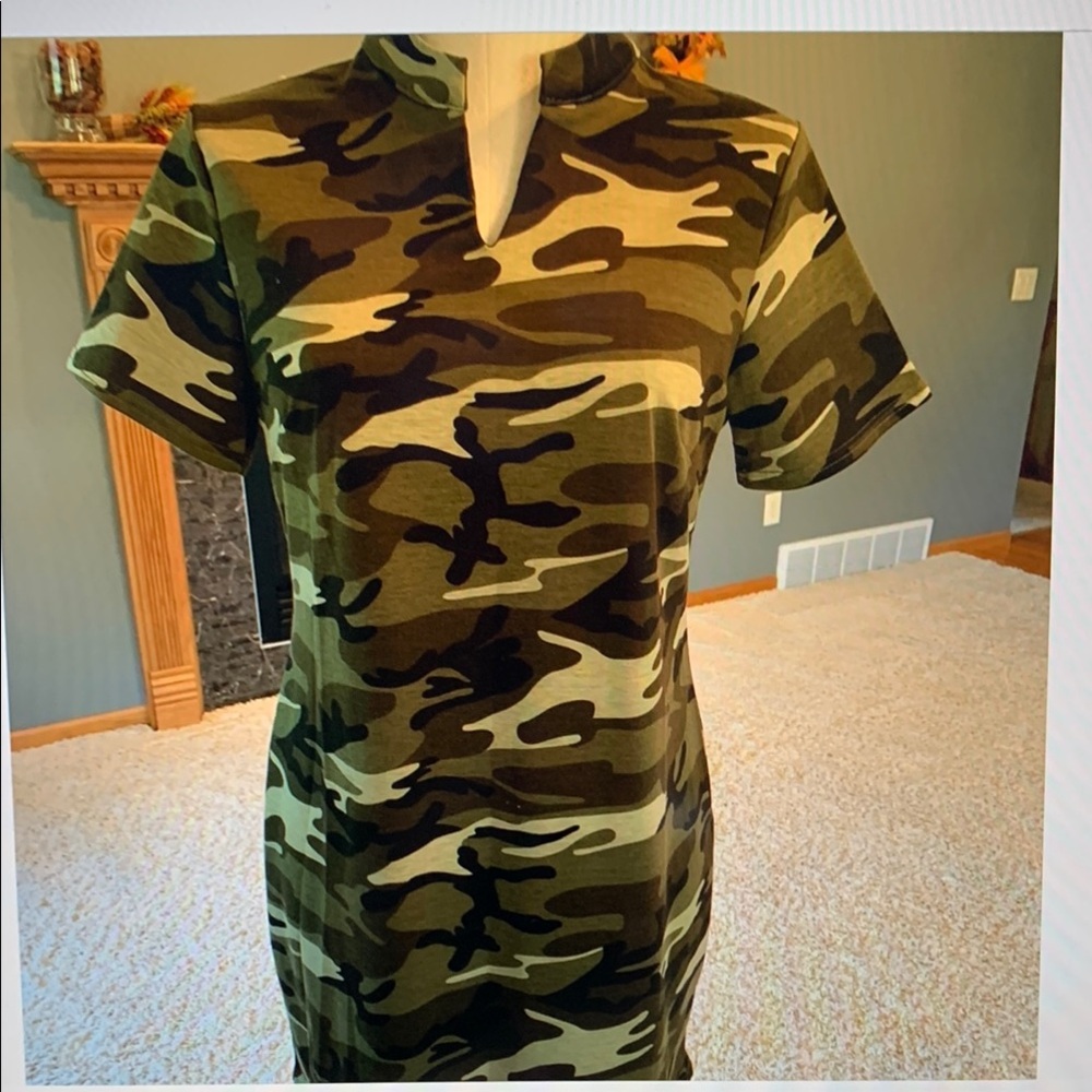 Camouflage Short Sleeve Dress. Size Small. NWOT